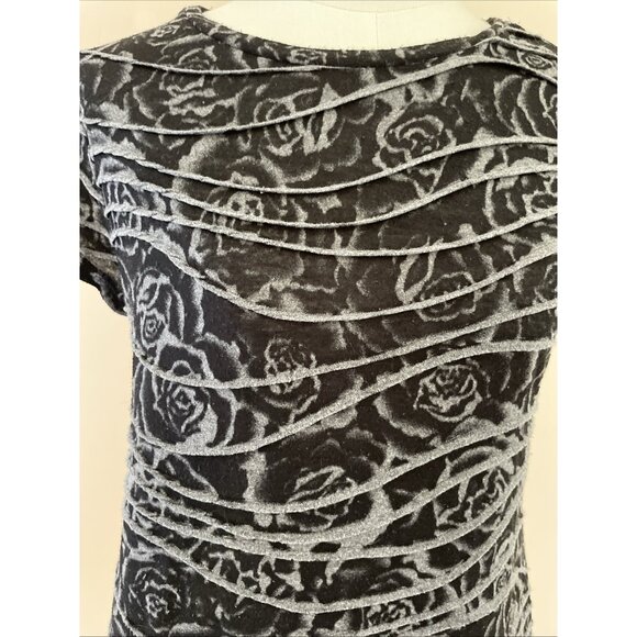 Vera Wang Dark Floral Top Women's Small Black Pleated Textured Whimsigoth Vamp - Picture 3 of 10